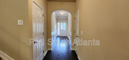 525 Twelve Oaks Dr in Senoia, GA - Building Photo - Building Photo