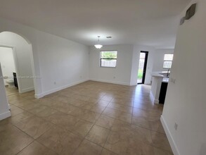 11729 SW 236th St in Homestead, FL - Building Photo - Building Photo