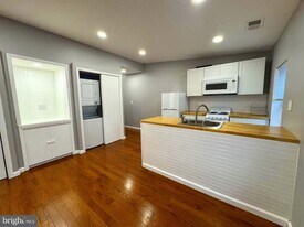 146 South St in Philadelphia, PA - Building Photo