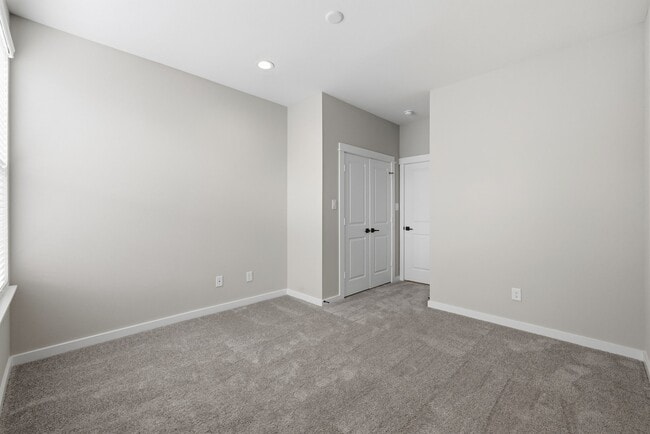 property at 413 Stonework Garden Ln