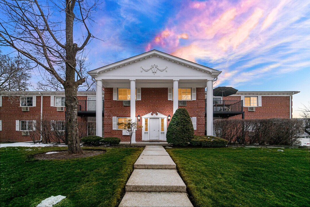 101 N Lincoln Ln in Arlington Heights, IL - Building Photo