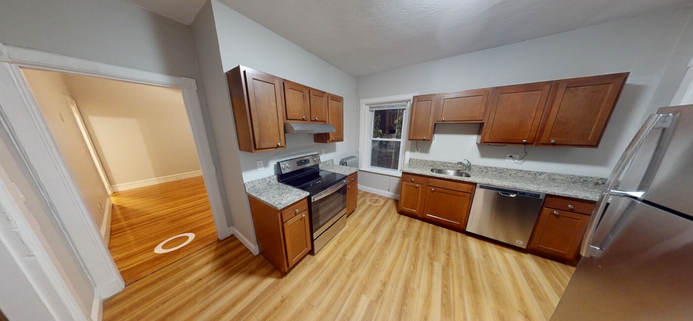 900 Massachusetts Ave, Unit #6 in Cambridge, MA - Building Photo