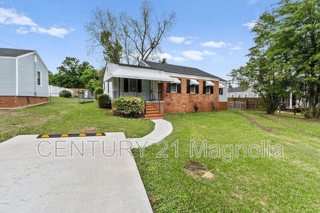 property at 934 Bluebird Rd