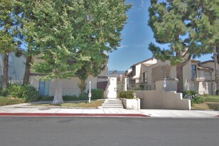 746 N Eucalyptus Ave in Inglewood, CA - Building Photo
