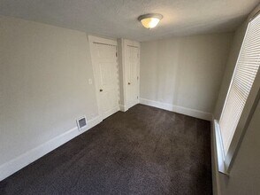 824 Spencer Ave, Unit Apt 2 in Santa Rosa, CA - Foto de edificio - Building Photo