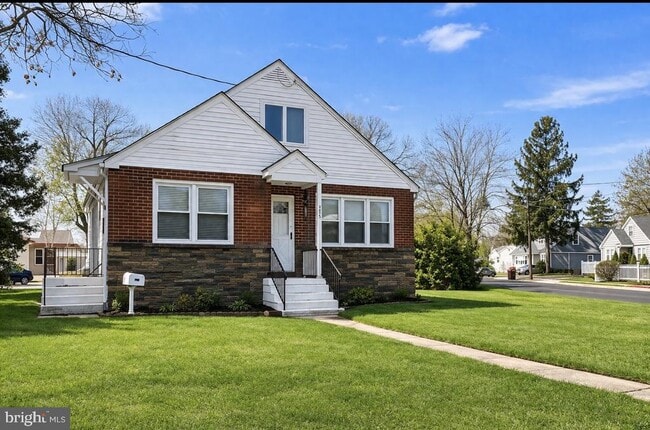 property at 808 Delaware Ave