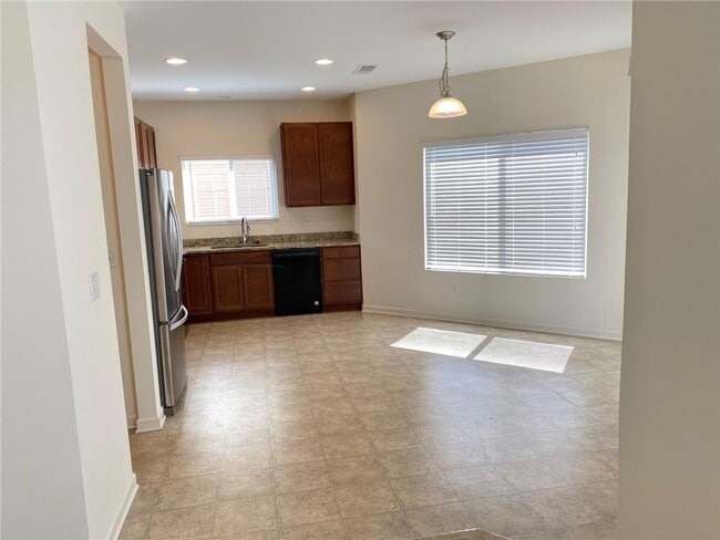 1490 Avalon Creek Rd in Sugar Hill, GA - Building Photo - Building Photo