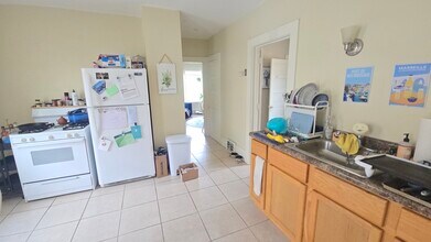 1542 S 72nd St, Unit 3 in West Allis, WI - Building Photo - Building Photo