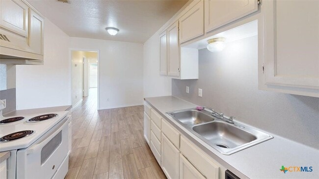 property at 802 Hackberry St