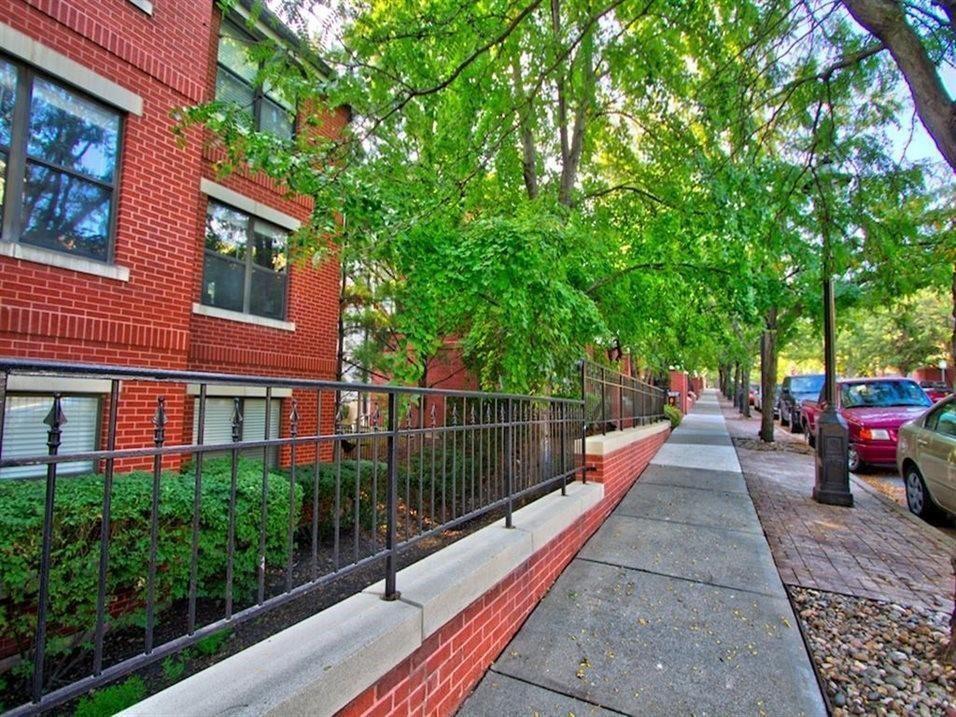 425 W 9th St, Unit 203 in Kansas City, MO - Building Photo