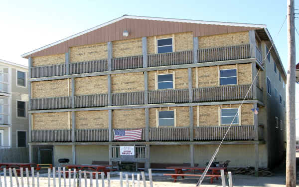 43 Atlantic Ave in Salisbury, MA - Foto de edificio - Building Photo