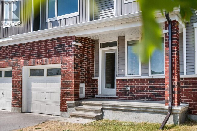 617 Chillerton Dr in Ottawa, ON - Building Photo - Building Photo
