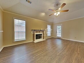 2240 Angel Crest Cir in Cordova, TN - Building Photo - Building Photo