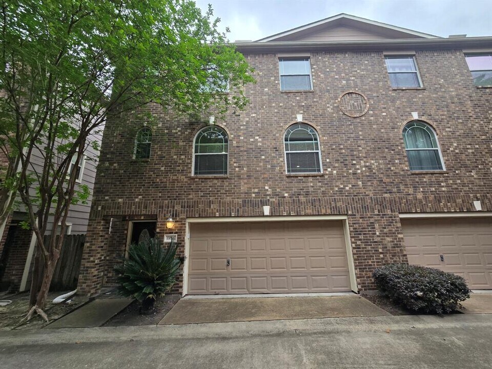 1309 Bingham St in Houston, TX - Building Photo