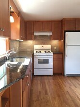 214 Spring St, Unit 2 in Boston, MA - Building Photo - Building Photo