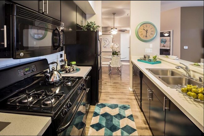 Fuller-Martel Apartments in Los Angeles, CA - Building Photo - Building Photo
