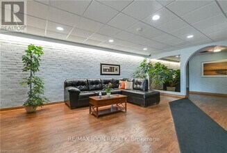 1106 Jalna Blvd in London, ON - Building Photo - Building Photo