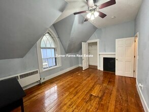 139 Hillside St, Unit A in Boston, MA - Building Photo - Building Photo