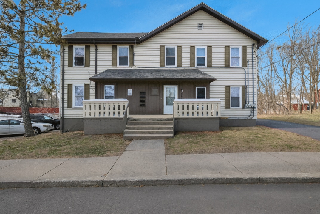 820 N Pennsylvania Ave, Unit 1 in Lansing, MI - Building Photo