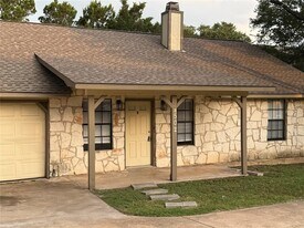 502 Hedgewood Dr in Georgetown, TX - Building Photo