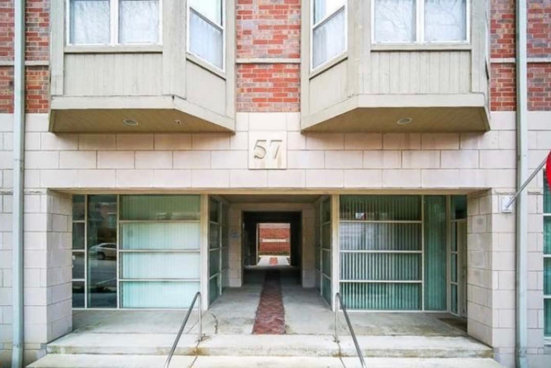 57 E Hattendorf Ave in Roselle, IL - Building Photo