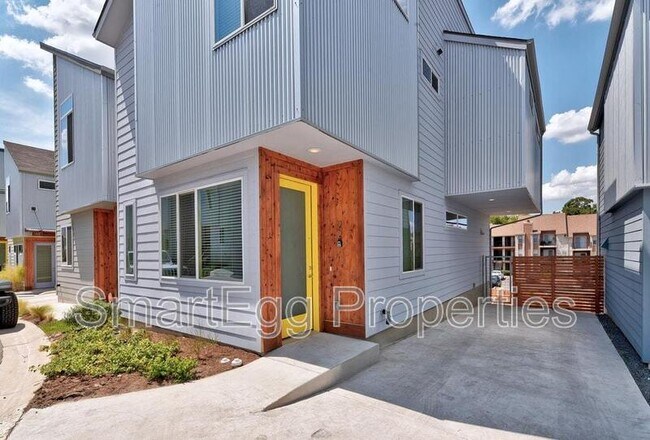 801 N Bluff Dr