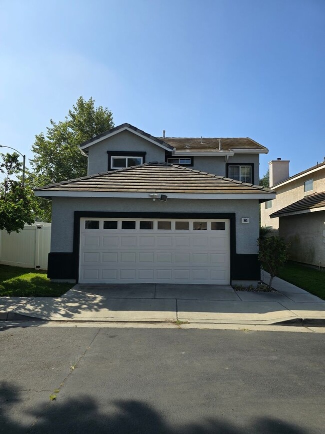 property at 961 Blossomcreek Ln