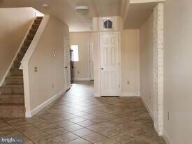 2827 W Mulberry St in Baltimore, MD - Building Photo