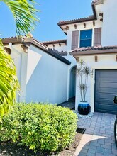 7841 Bristol Cir in Naples, FL - Building Photo - Building Photo
