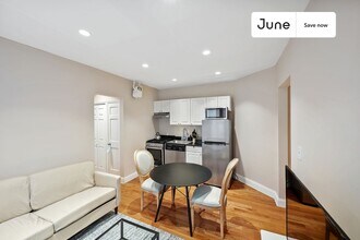 23 E 109th St in New York, NY - Building Photo - Building Photo