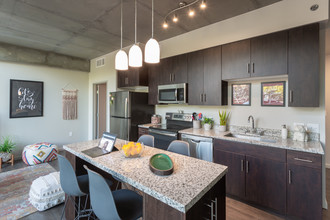 Union Tempe in Tempe, AZ - Building Photo - Interior Photo