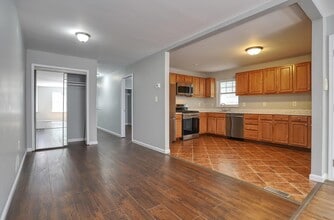 205 Halladay St in Jersey City, NJ - Building Photo - Building Photo