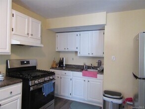 48 E Main St in Washingtonville, NY - Building Photo - Building Photo