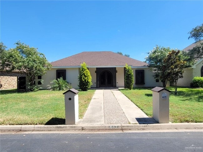 417 E Bluebird Ave