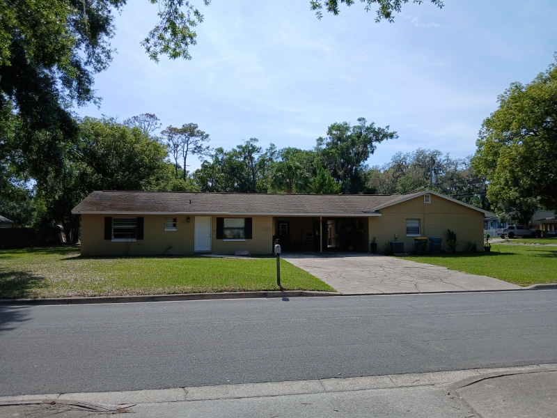 959 N Simpson St in Mount Dora, FL - Building Photo