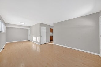 146 Grampian Rd in St. Louis, MO - Building Photo - Building Photo