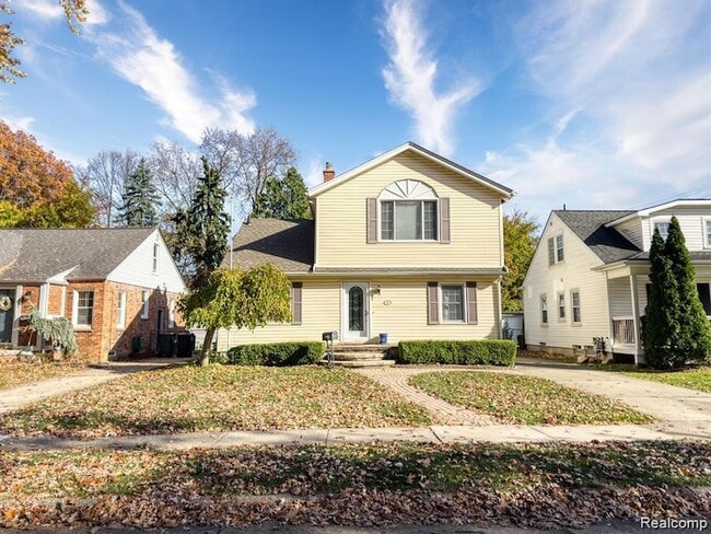 806 N Altadena Ave in Royal Oak, MI - Building Photo - Building Photo