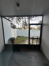 9208 N Connechusett Rd in Tampa, FL - Building Photo - Building Photo