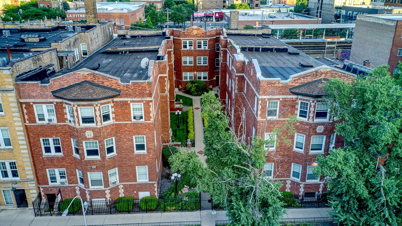 6116 N Winthrop Ave, Unit 2w in Chicago, IL - Foto de edificio