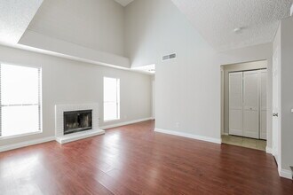 405 Tobler Dr in Las Vegas, NV - Building Photo - Building Photo