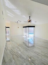531 SW 167th Terrace in Weston, FL - Foto de edificio - Building Photo