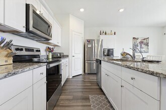 5810 Rue Picasso in Converse, TX - Building Photo - Building Photo