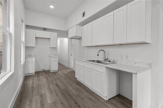 3312 Sealy Ave in Galveston, TX - Building Photo - Building Photo