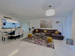 9559 Collins Ave in Surfside, FL - Building Photo - Building Photo