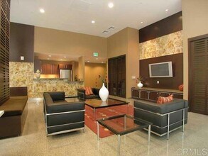 350 Eleventh Ave-Unit -217 in San Diego, CA - Foto de edificio - Building Photo