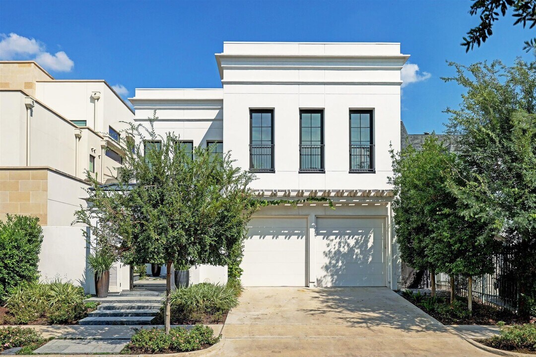 2521 Westgate Dr in Houston, TX - Building Photo