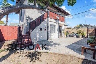 1047 E New York St in Long Beach, CA - Building Photo - Building Photo