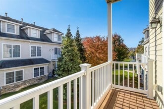 1410 Half Moon Bay Dr in Croton-on-Hudson, NY - Building Photo - Building Photo