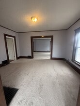 1813 SW 2nd St in Des Moines, IA - Building Photo - Building Photo