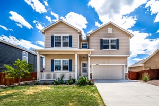 6843 Gold Drop Dr in Colorado Springs, CO - Building Photo